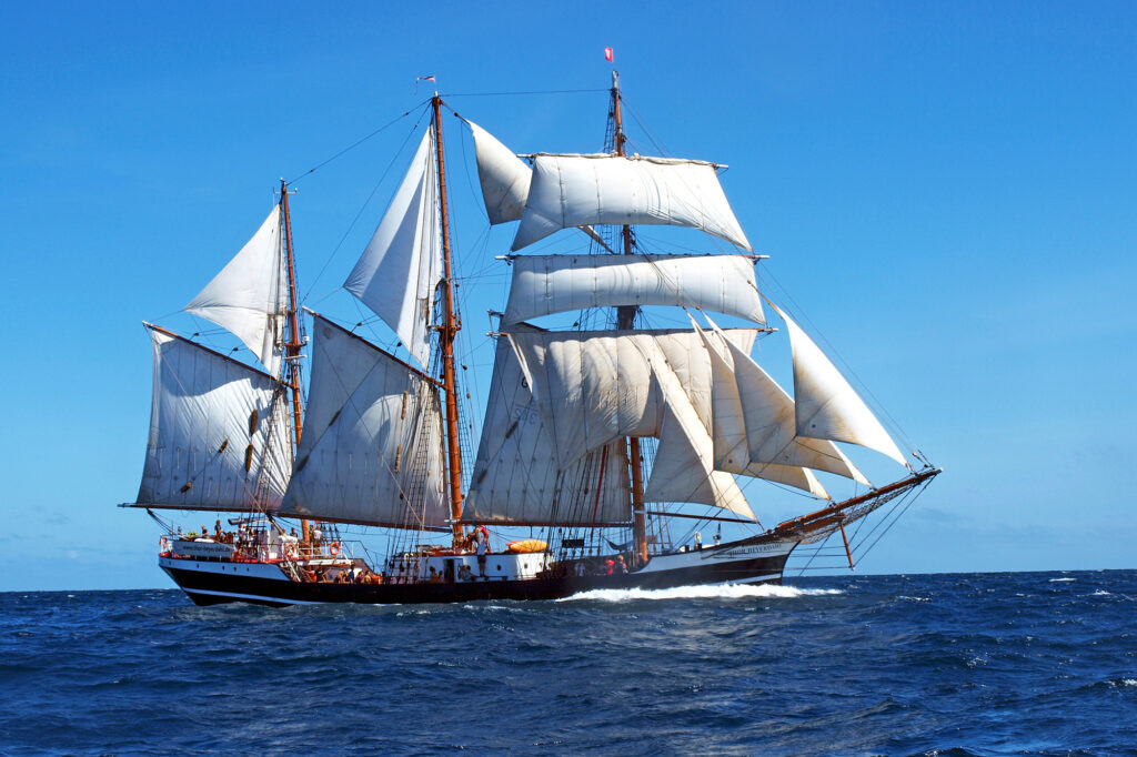 Das Schulschiff Thor Heyerdahl (Bild: KUS-Projekt)