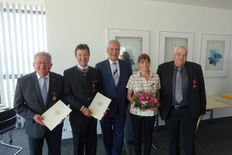 Prof. Eckstein erhält Verdienstkreuz am Bande