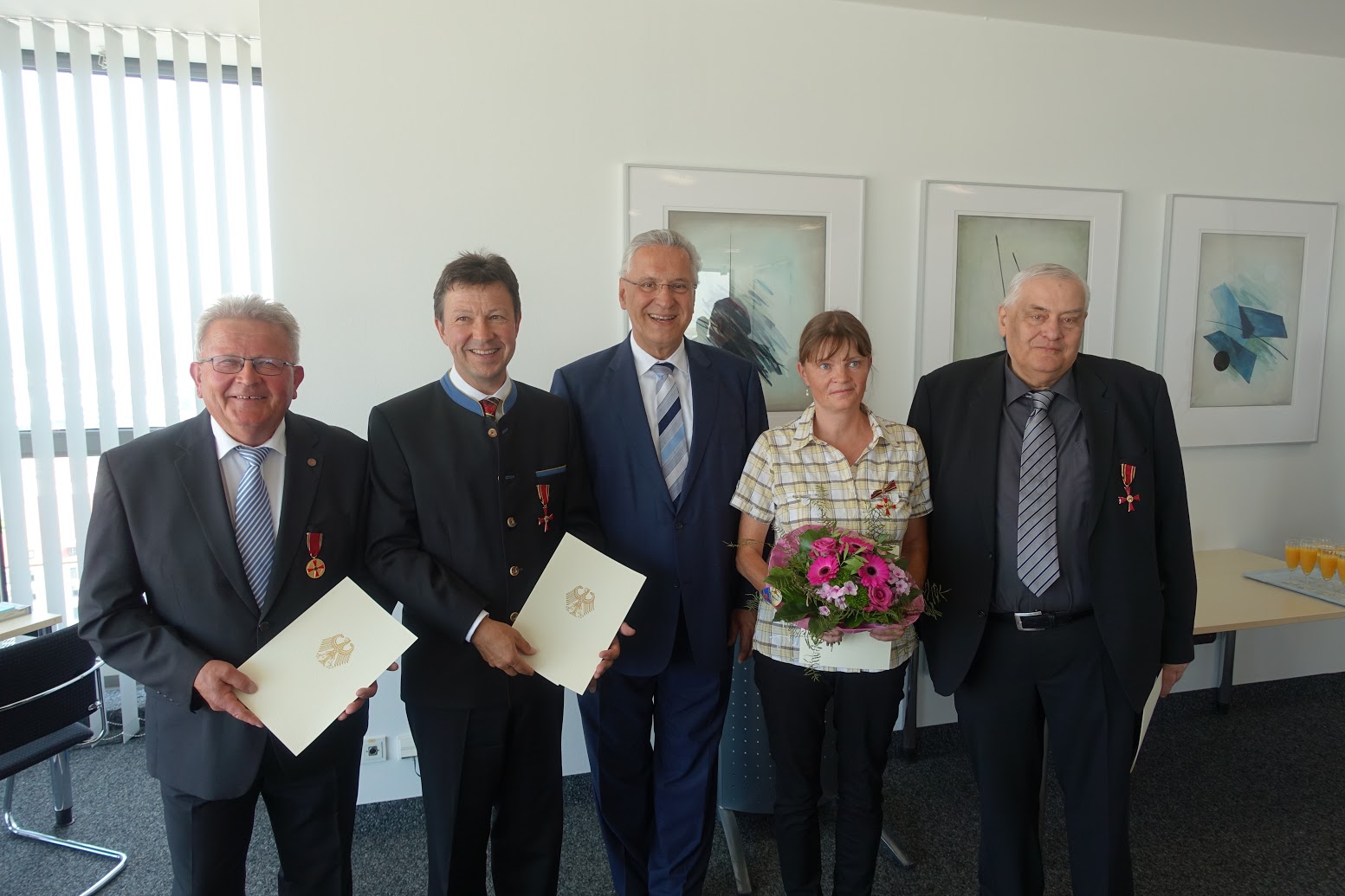 Verdienstkreuz für Prof. Reinhold Eckstein