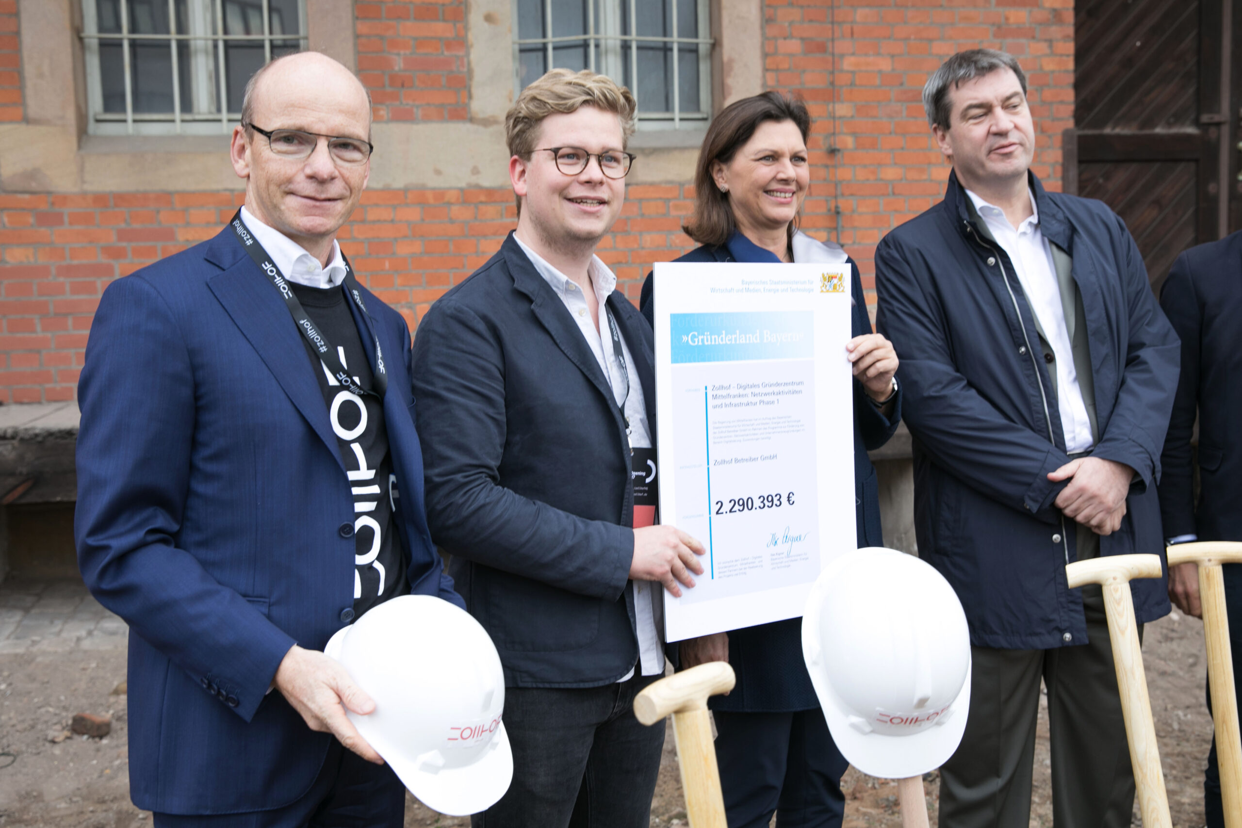 Urkundenüberreichung