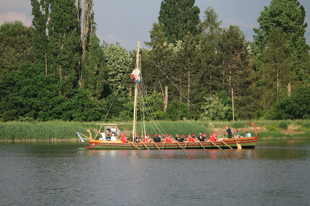 Römerboot der FAU auf der Jungfernfahrt.