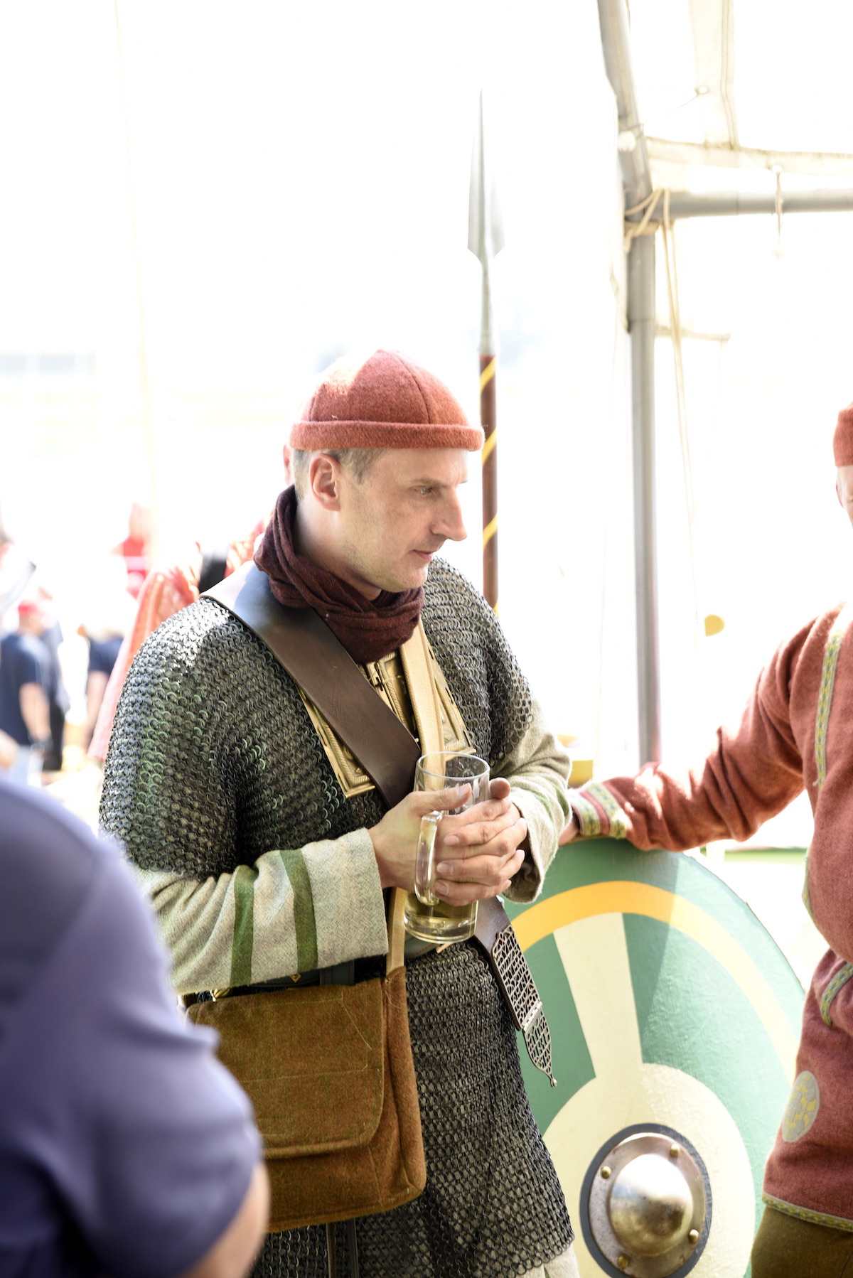 Mann im Römerkostüm