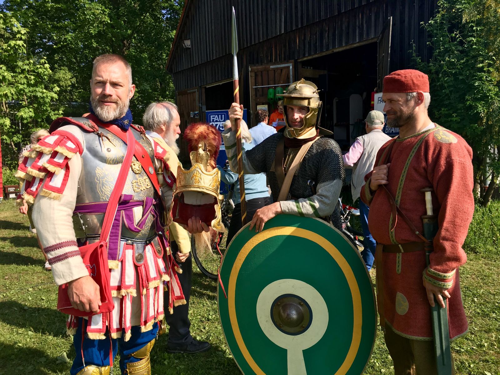 Männer in Römerkostümen