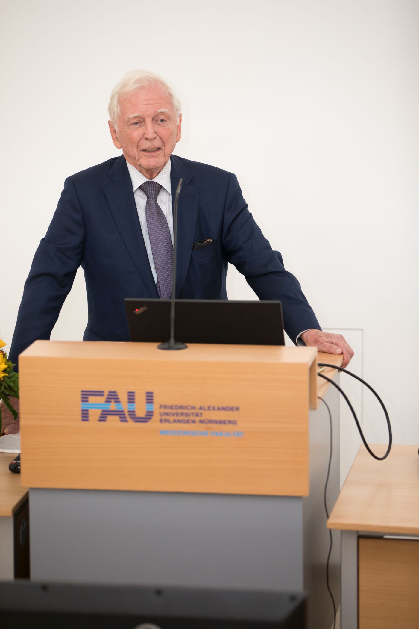 Harald zur Hausen am Rednerpult