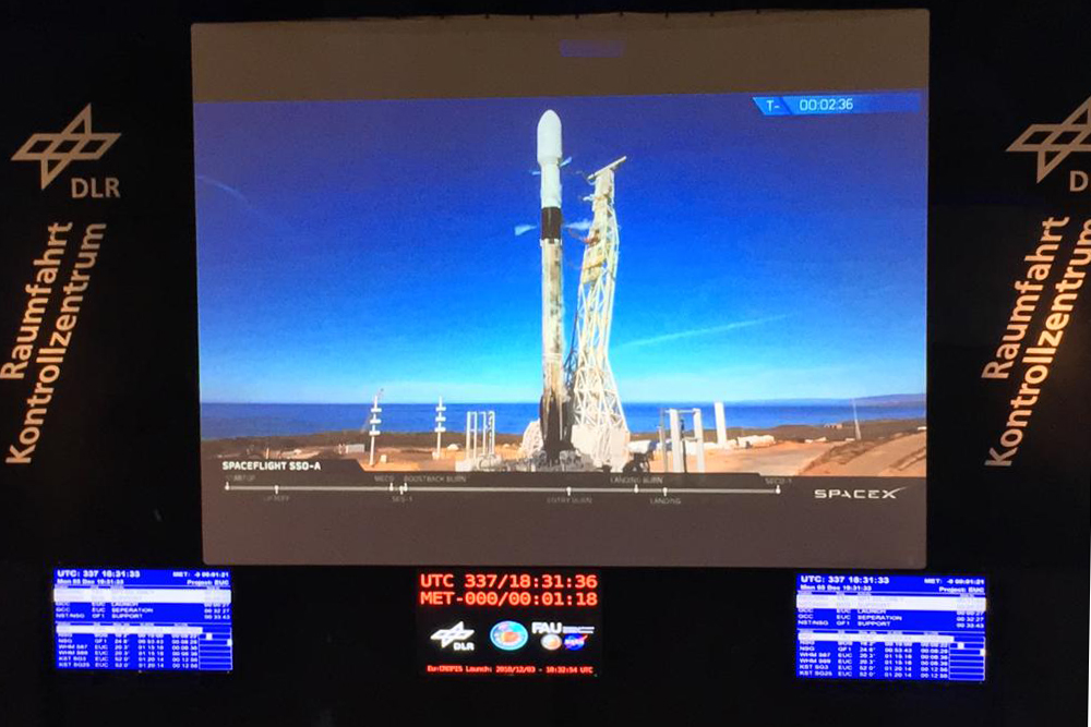 Raketenstart auf Bildschirm