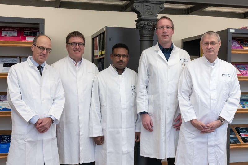 An der Studie zur Molekulargenetik von Speicheldrüsenkarzinomen beteiligte Wissenschaftler des Uni-Klinikums der FAU