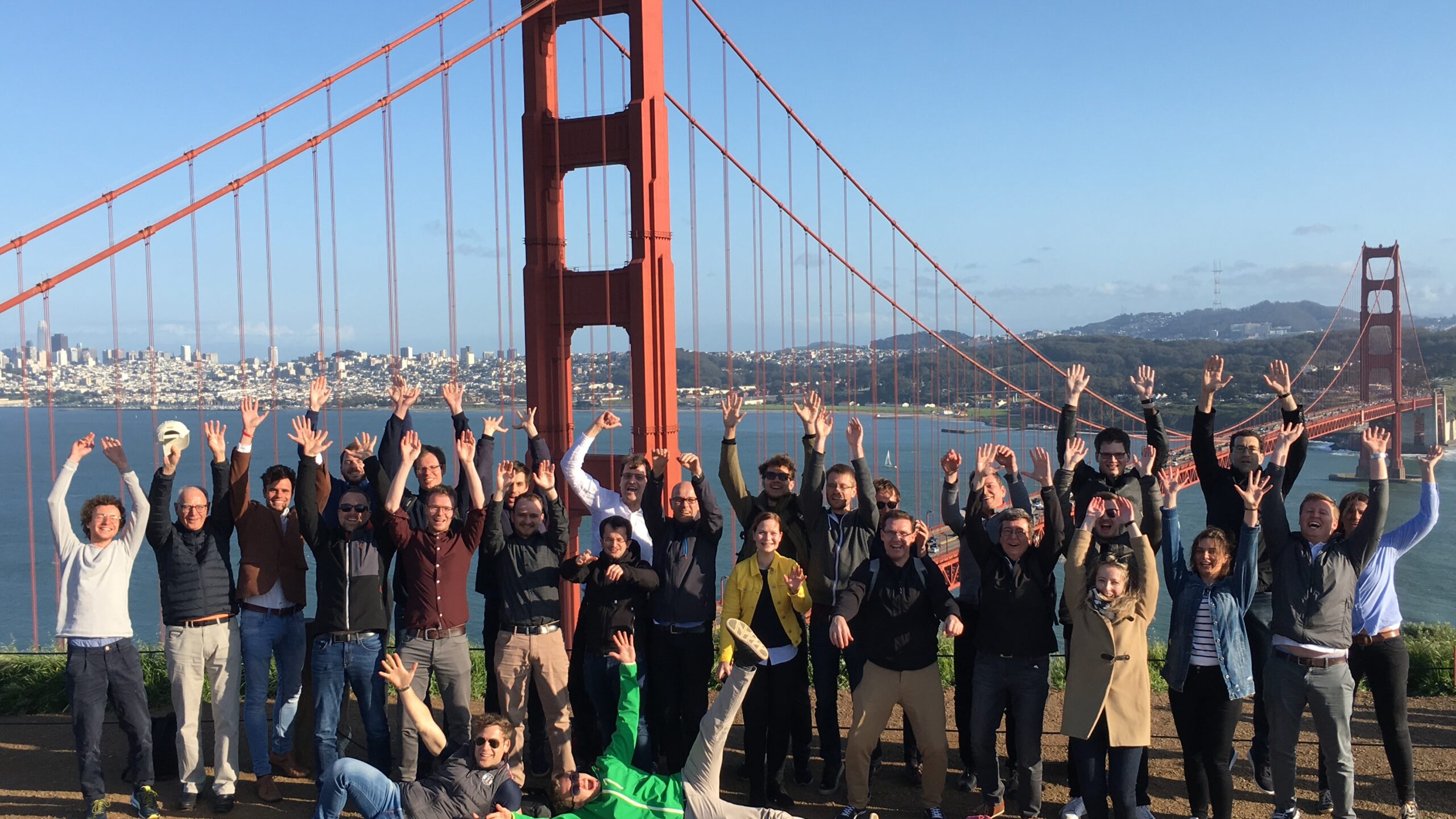 Gruppenfoto vor Golden Gate Bridge