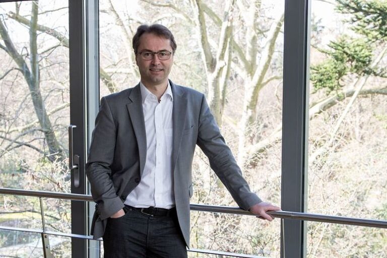 ARD: Prof. Überla über Masern-Epidemien und Impfpflicht