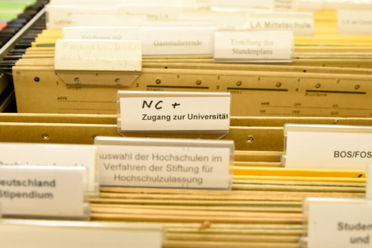 Telefonhotline zum Numerus Clausus (NC)