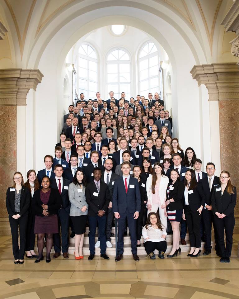 Mit dem Alumni-Verein des UNSN an UNO- und NATO-Verhandlungen teilnehmen