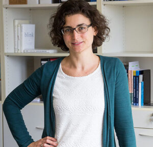 Professorin in Büro