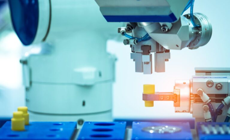 Deutsch-französisches Doktorandenkolleg forscht zur dezentralen Koordination von Maschinen