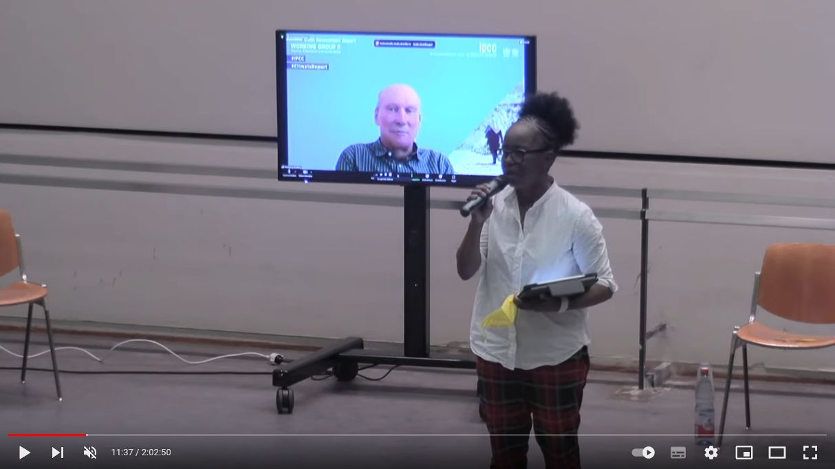 Podiumskussion Klimawandel, Biodiversitätskrise und Gesellschaft moderiert von Shary Reeves