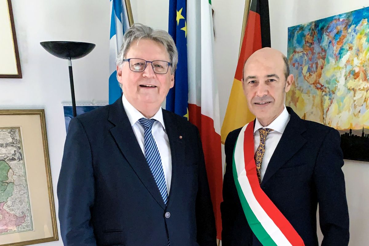 Prof. Dr. Jürgen Schüttler und Generaaalkonsul Enrico De Agostini