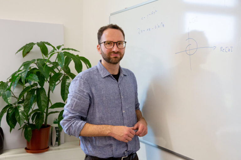 Neu an der Uni: Prof. Dr. Tobias Reichenbach