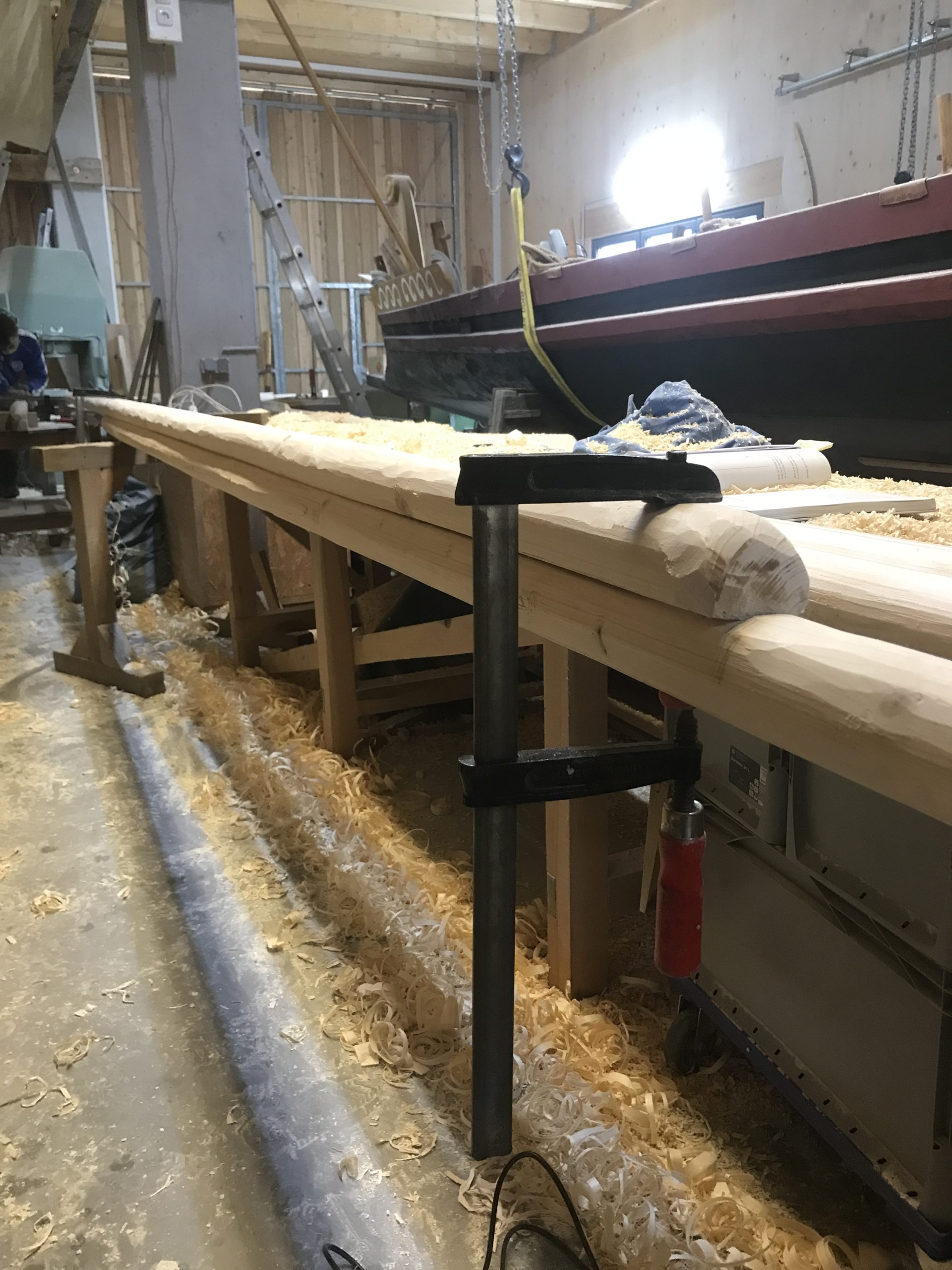 Werkbank mit Hobelspänen