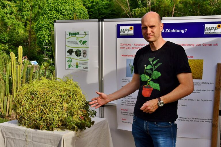 Experte für Parasiten gibt Führung im Botanischen Garten