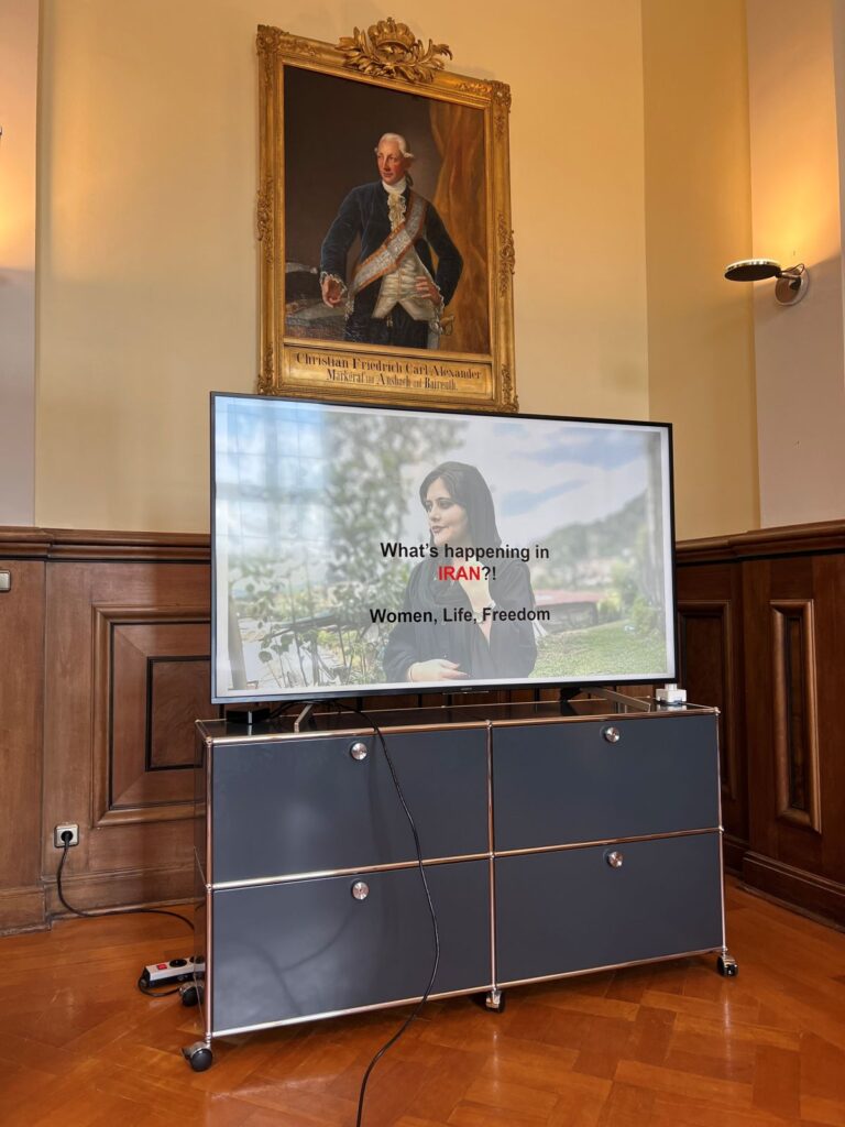 Mahsa Amini: Uni-Präsident trifft FAU-Studierende aus dem Iran