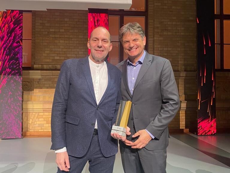 Alexander-von-Humboldt-Professur im Namen der humanen KI: Offizielle Verleihung für Prof. Dr. Vincent Müller