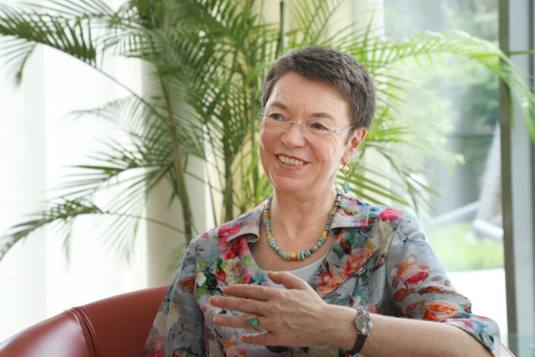 Deutsche Botschafterin in China: FAU-Alumna Dr. Patricia Flor im Interview