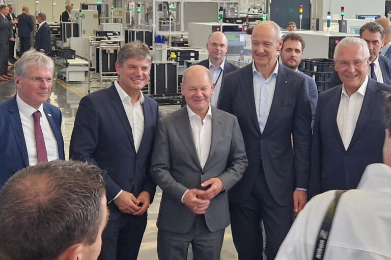 FAU-Präsident trifft Bundeskanzler