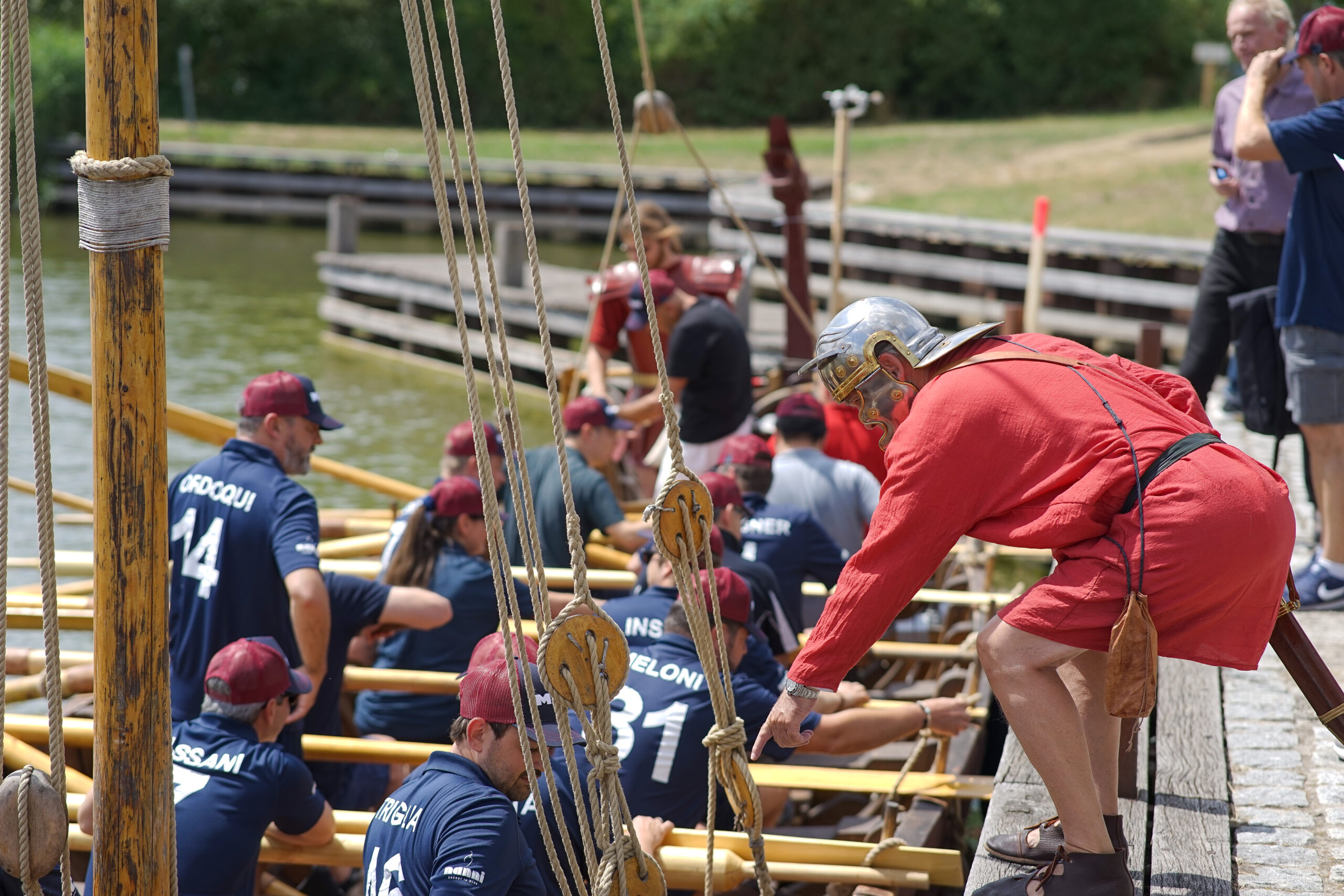 FAU-Römerboot: Besuch von MAN