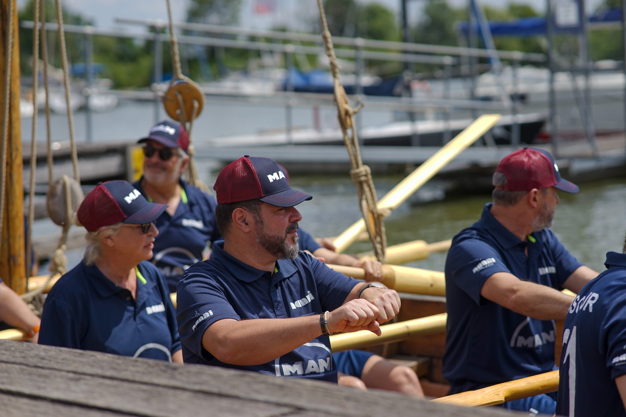 FAU-Römerboot: Besuch von MAN