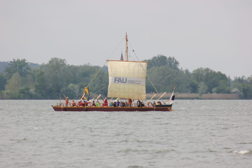 FAU-Römerboot Segeltest: Rahsegel (Bild: Andre Werner)