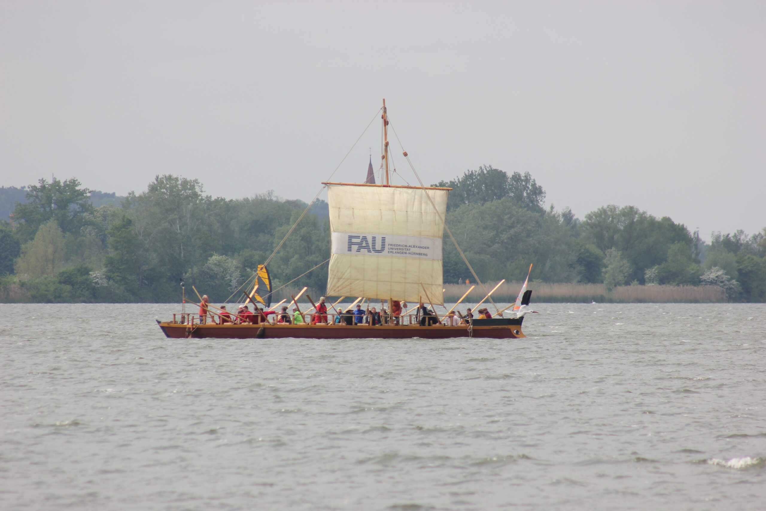 FAU-Römerboot Segeltest: Rahsegel (Bild: Andre Werner)