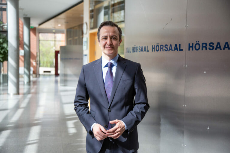 Neu an der Uni: Prof. Dr. Devrimi Kaya