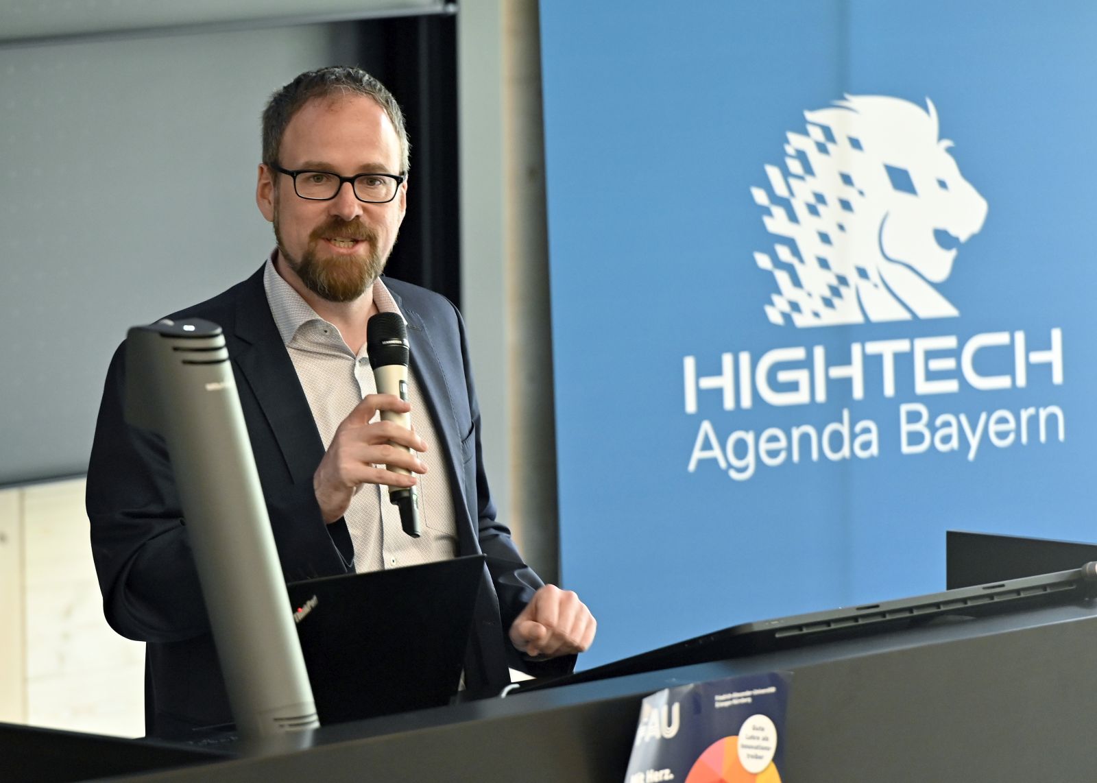 Grußwort von Dr. Florian Janik, Oberbürgermeister der Stadt Erlangen