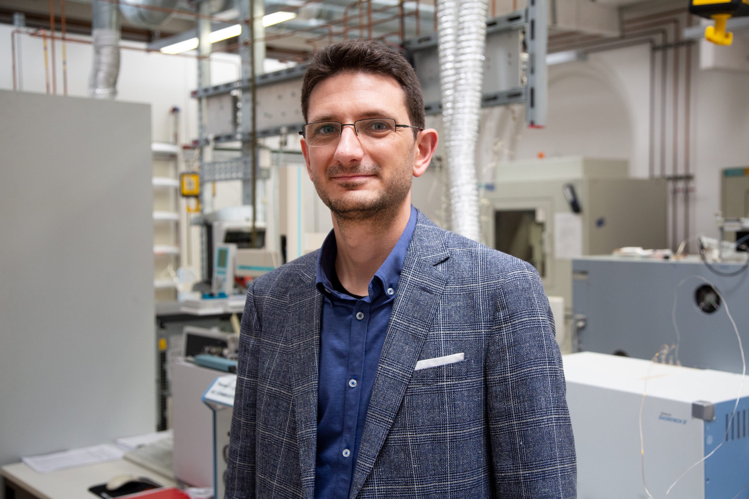 Abgebildet ist FAU-Prof. Dr. Gabriele Chiogna, Professur für Angewandte Geologie und Modellierung von Umweltsystemen an der FAU (Bild: FAU/Georg Pöhlein)