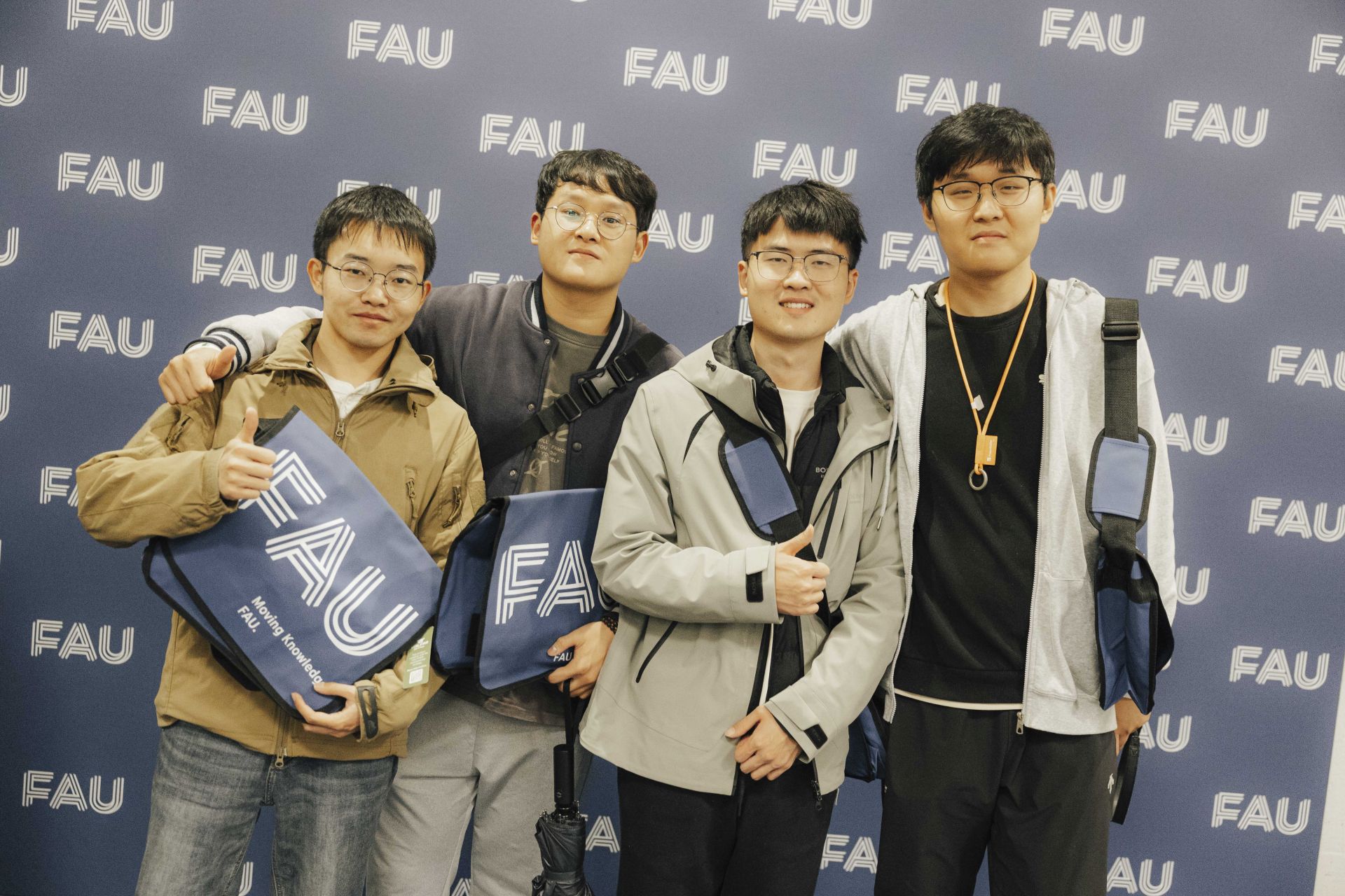 Vier Studenten der FAU.