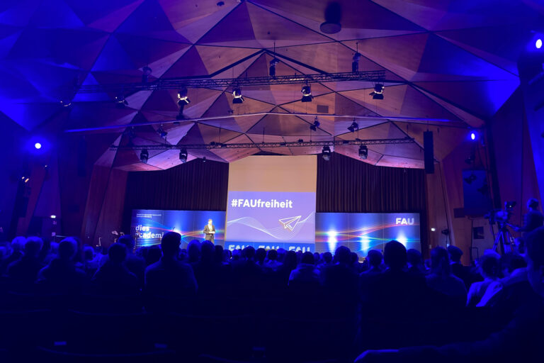 Video online: FAU feiert 281. Jubiläum