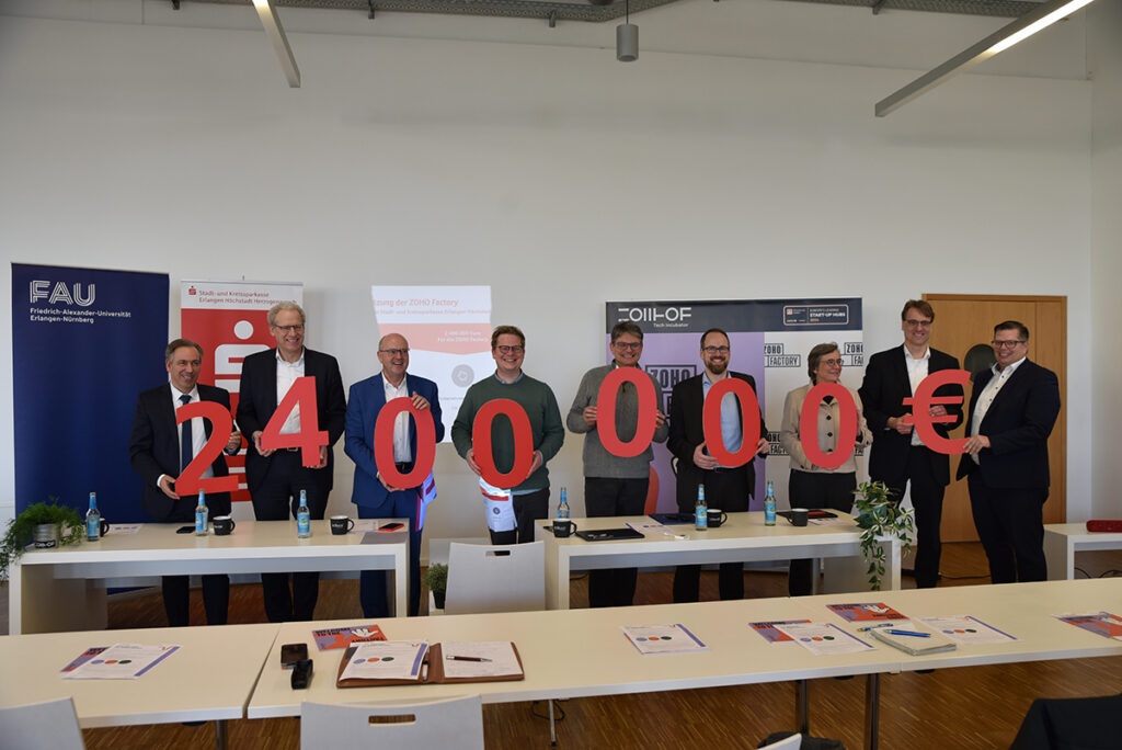 v. l. n .r.: Alexander Tritthart, Dr. German Hacker, Johannes von Hebel, Benjamin Bauer, Prof. Dr. Joachim Hornegger, Dr. Florian Janik, Prof. Dr. Kathrin Möslein, Christoph Heynen, Jörg Legl.