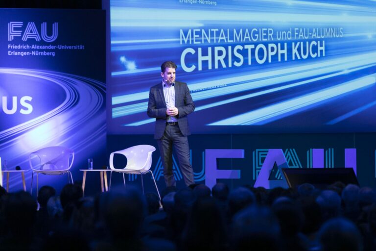 Video FAU Alumni #MyStory: Christoph Kuch, Mentalist