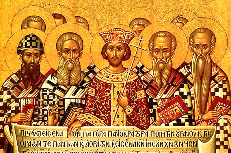 Ikone mit der Darstellung des Ersten Konzils von Nizäa mit zehn Männern und dem Text des Glaubensbekenntnisses von Nizäa in griechischer Sprache.