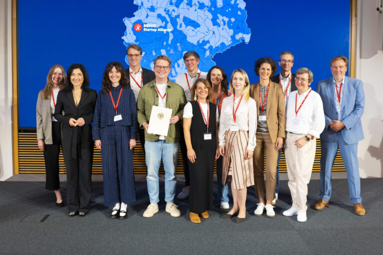 Grünes Licht: Wir werden ZOHO Factory