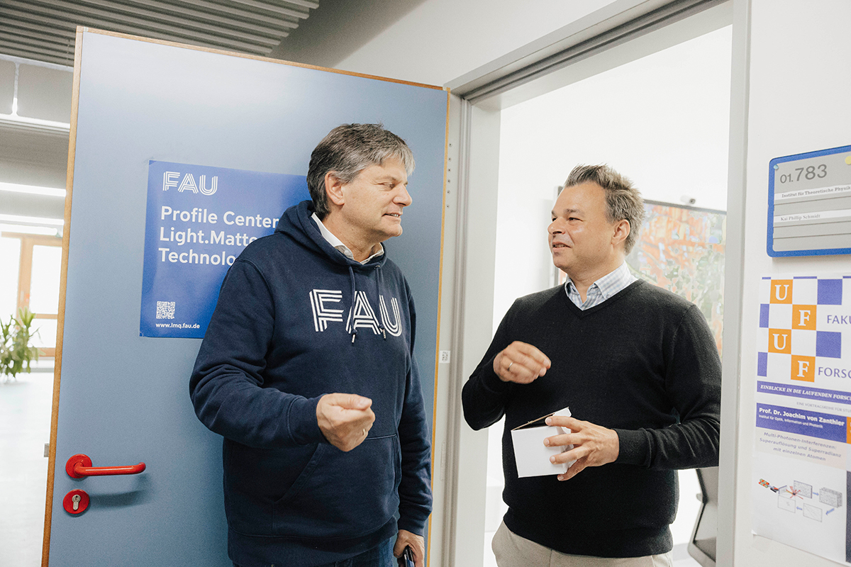 Prof. Hornegger besucht Prof. Dr. Kai Phillip Schmidt