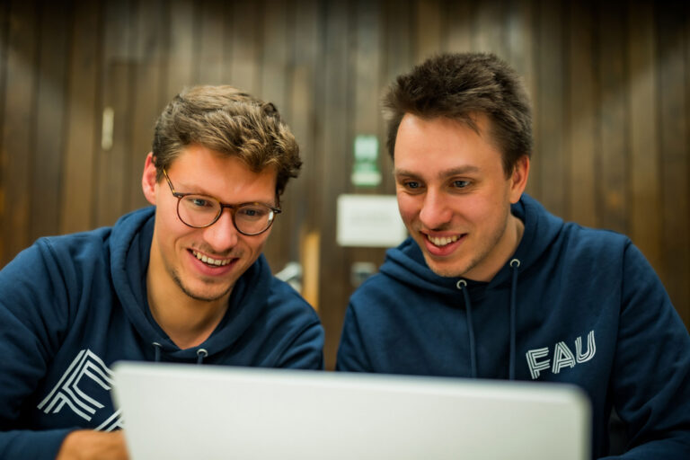 IdM, E-Mail, WLAN, Softwarekurse