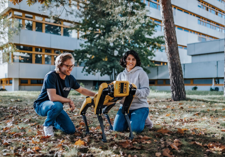 Angebote für Lehrerinnen und Lehrer