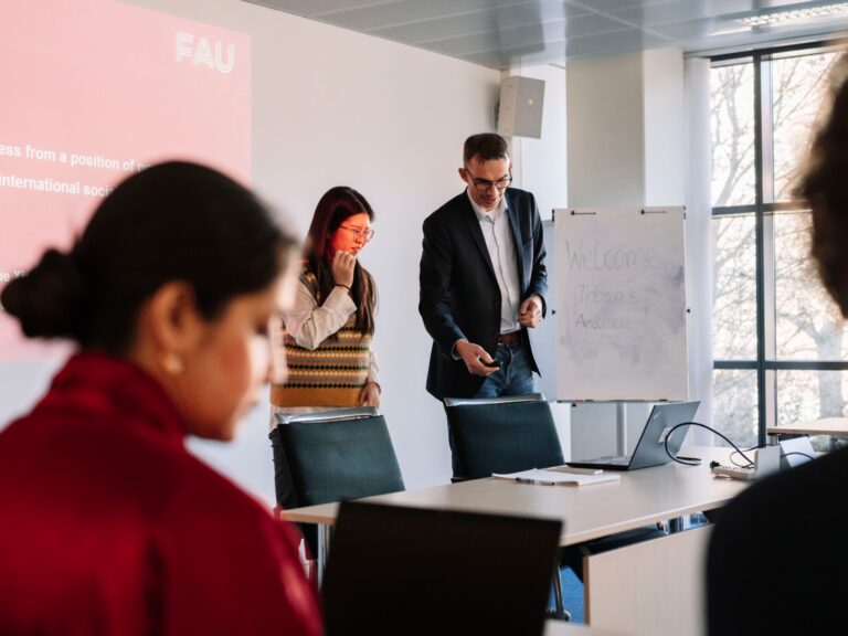 Beitragsbild für Lehre an der FAU