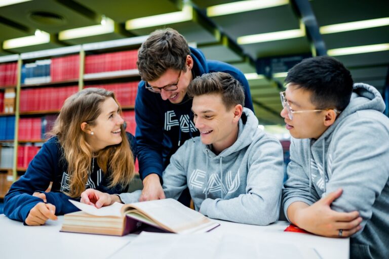 Für Erstis: Einstiegstag Infoveranstaltung (online)