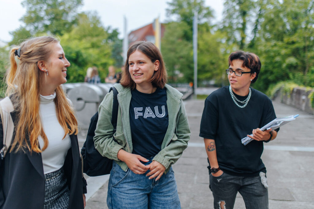 Studierende im Gespräch