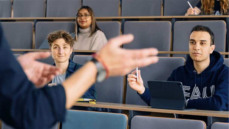Beitragsbild für Leitbild Lehre und Studium