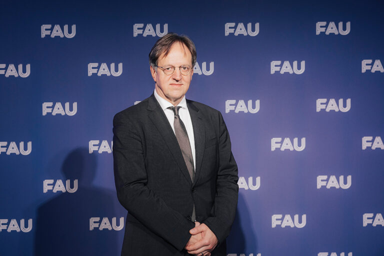 FAU Ambassador: Beziehung zwischen Erlangen und Cambridge stärken