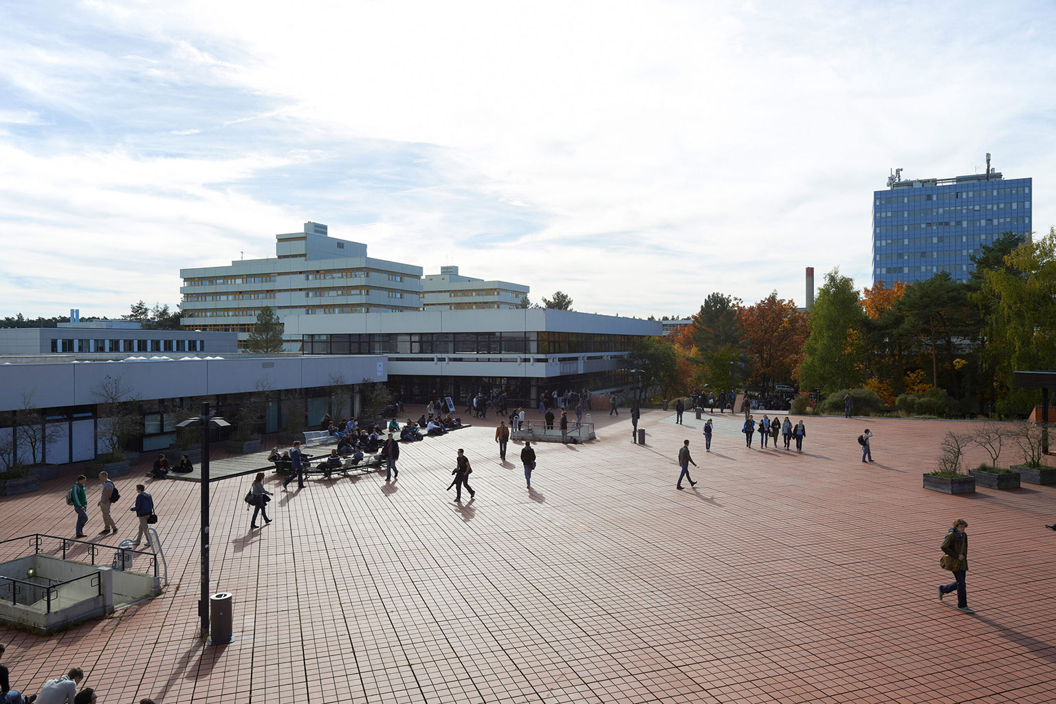 Der Rote Platz am Campus Süd.
