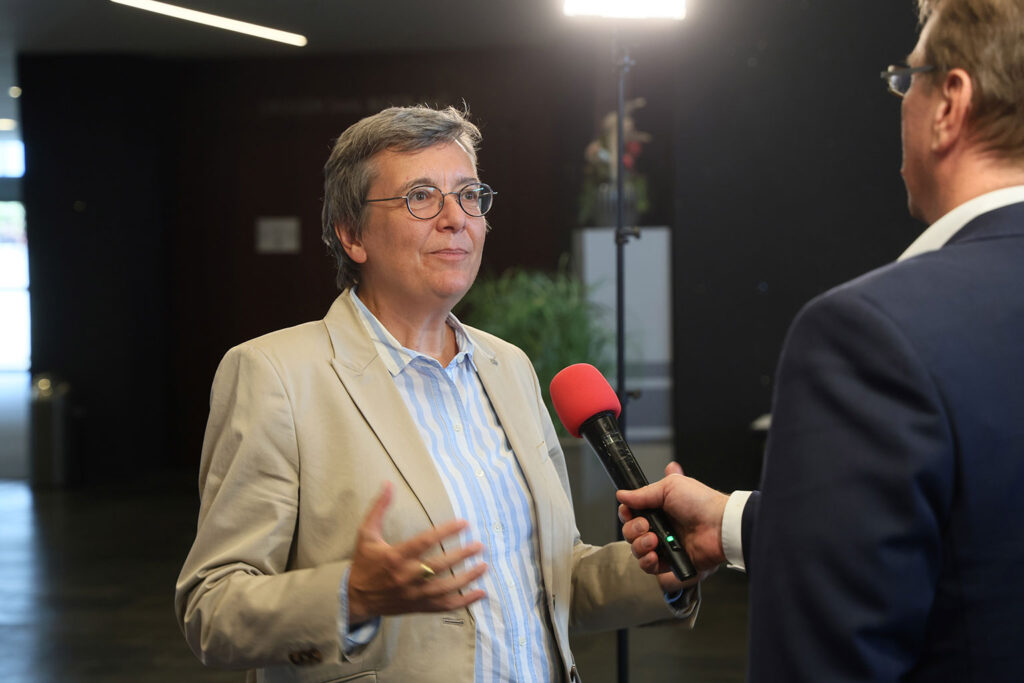 Vizepräsidentin Outreach Prof. Dr. Katrin Möslein im Interview.