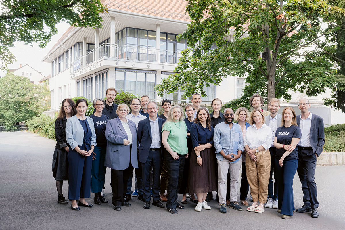 Gruppenbild der Forschenden des Exzellenzclusters.