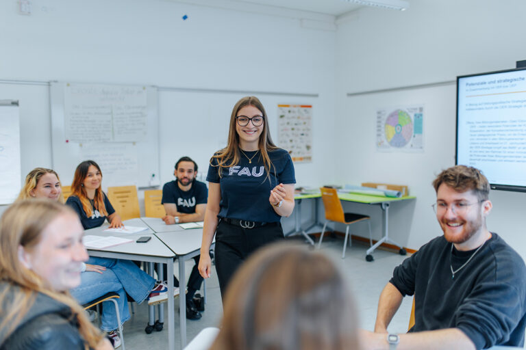 Lehramtsstudium neu gedacht – Theorie und Praxis von Anfang an verknüpft